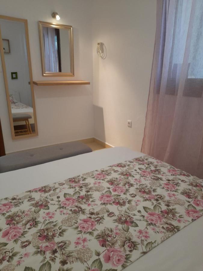 אורמוס פנגיאס Afroditis House חדר תמונה